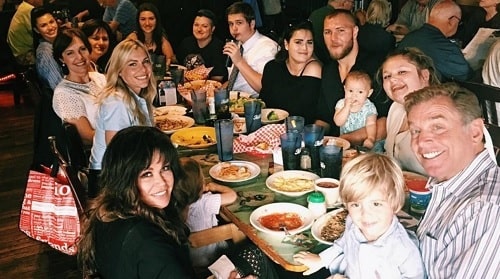 A picture of Marie Osmond with her family.